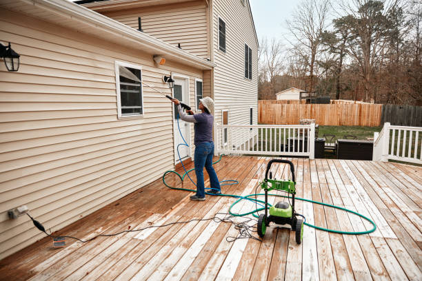 Best Garage Pressure Washing  in Urbandale, IA