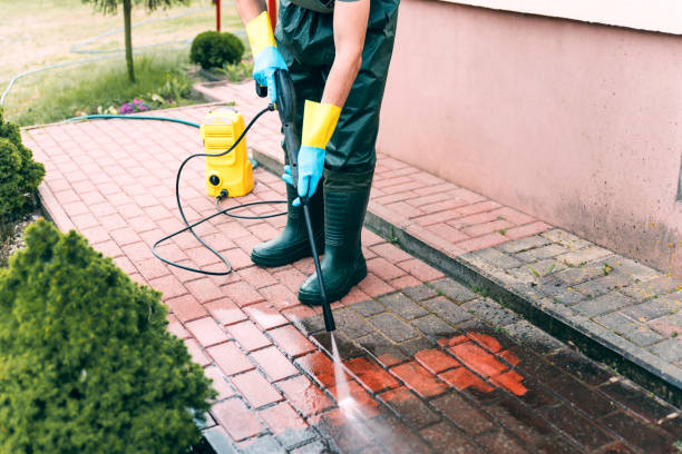 Why Choose Our Certified Pressure Washing Experts for Your Project Needs in Urbandale, IA?